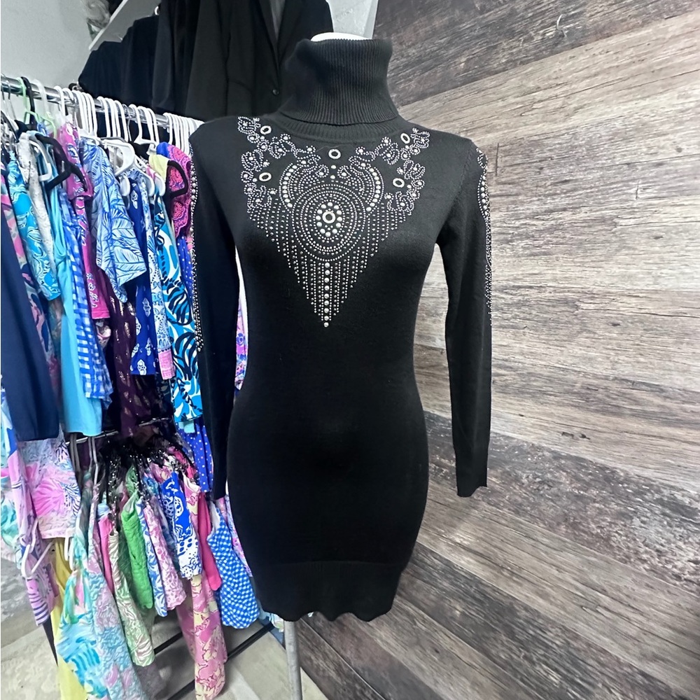 VENUS Black Long Sleeve Dress with‎ Silver Accents